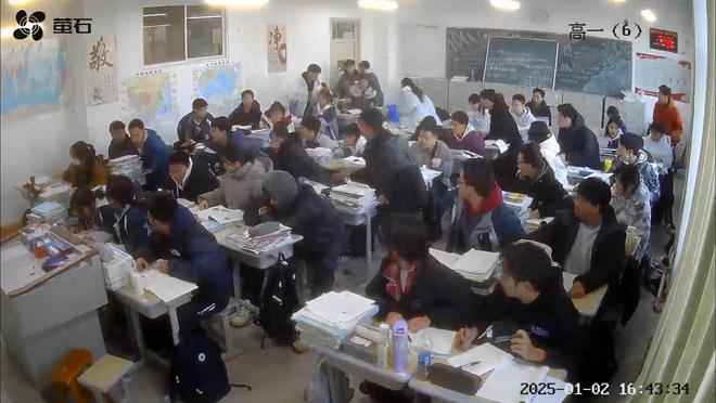 逃生后续来了！网友表示：这嘉奖是不是低了凯发k8国际首页登录地震中高中生背起同学(图13)