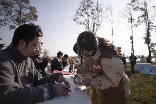 这场咖啡师职业技能竞赛很精彩凯发平台超千人参与！六甲街道(图7)