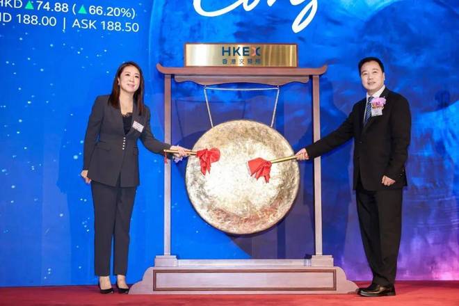 PO年入30亿创始人夫妇身家超100亿凯发K8登录入口“县城中产”喝出一个I(图3)